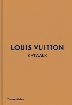 obálka: Louise Rytter | Louis Vuitton Catwalk